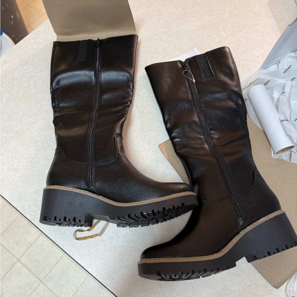 Elegant Black Women's Winter Boots